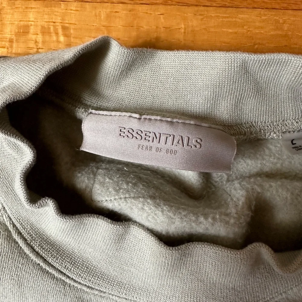 Essential crew neck - Picture 5 of 6